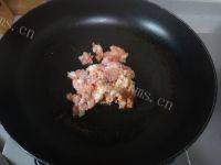 毛豆炒肉末做法图解3)