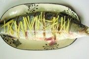 蒸鲈鱼做法图解2)