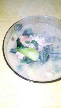 香浓的青菜肉片汤