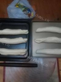 美味的鲜奶吐司做法图解9)