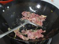 家常菜酸菜牛肉做法图解6)