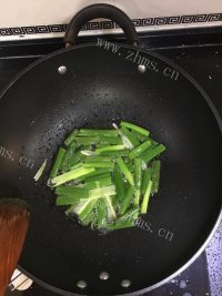 家庭版酸菜鱼做法图解5)