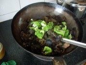 肉片青椒炒木耳做法图解6)