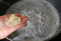 美味的杏仁核桃西米露做法图解7)