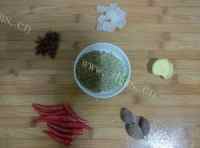 美味的五香酱牛肉做法图解2)