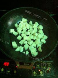 自制孜然炒馒头做法图解5)