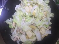 美味的白菜粉丝汤做法图解5)