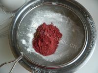 特色美食红丝绒蛋糕卷的做法图解五