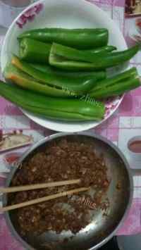 家常菜青椒酿肉做法图解3)