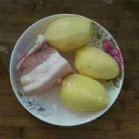家常菜肉末土豆泥做法图解1)