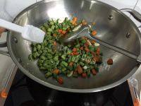 开胃的肉末豆角做法图解5)