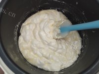 喷香的蔓越莓花生牛轧糖做法图解3)