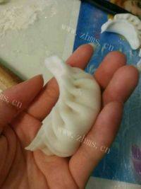 口感丰富的水晶饺子做法图解12)