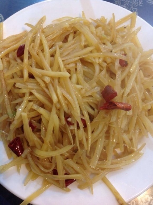 诱人的酸辣土豆丝