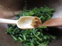 家常菜茼蒿炒豆腐做法图解5)