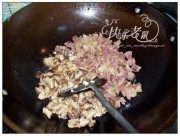 美味的香菇虾仁烧卖做法图解4)