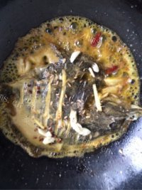 美味的红烧多宝鱼做法图解4)