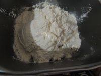 家庭版豆渣麻辣花卷做法图解4)
