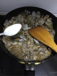 美味的香辣花甲做法图解8)