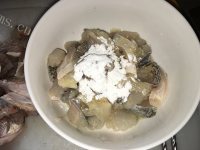 鲜美可口的酸菜鱼做法图解4)