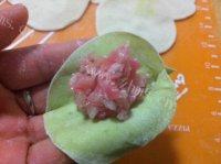 自己做的双色蒸饺做法图解4)