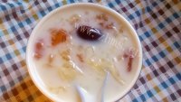 营养的红枣牛奶桃胶银耳羹的做法图解八