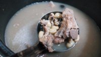 鲜美的眉豆煲猪脊骨做法图解3)