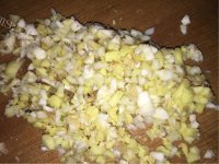 可口的辣椒炒肉做法图解2)