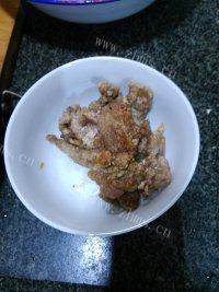 家常菜佛手瓜炒肉做法图解2)
