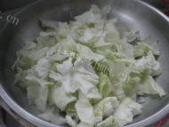 简单版包菜炒粉丝做法图解5)