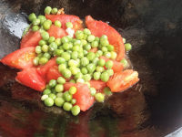 美味的杏鲍菇豌豆番茄面做法图解6)