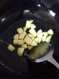 家常菜红烧土豆做法图解3)