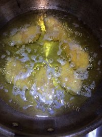 美味的炸鸡翅做法图解9)