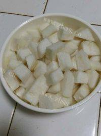 家常菜红烧萝卜做法图解1)