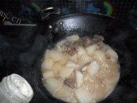 家常排骨焖萝卜做法图解8)