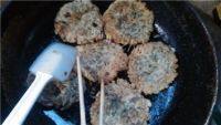 自己做的香椿鸡蛋饼
