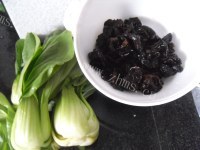 家常菜木耳炒油菜做法图解1)