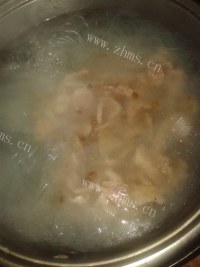 美味的粉丝肉片汤做法图解3)
