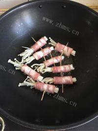 家常菜培根金针菇卷做法图解5)