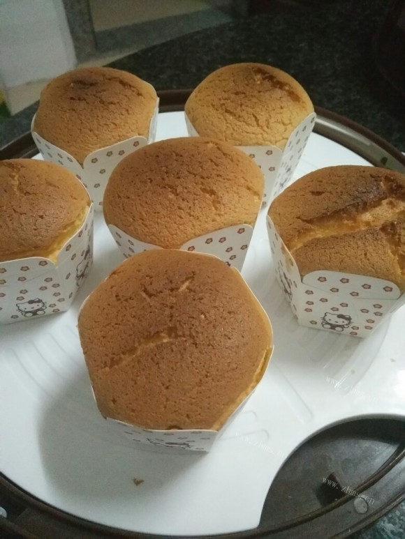满口清香的纸杯蛋糕