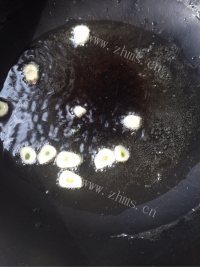 家常菜西葫芦炒蛋做法图解4)
