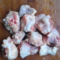 家常的白菜平菇炖鸡块做法图解1)
