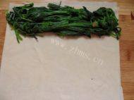 香鲜至极的千张菠菜卷做法图解7)
