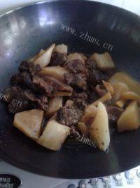 家常菜萝卜炖牛腩