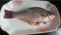 「DIY美食」清蒸鲈鱼做法图解1)