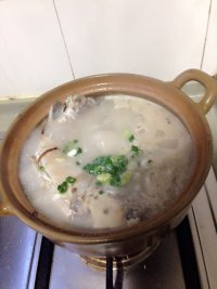 美味的萝卜鲫鱼汤