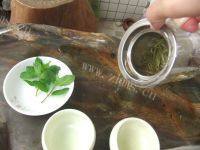 薄荷竹叶茶做法图解5)