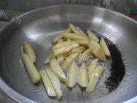 家常菜四季豆炒土豆做法图解4)