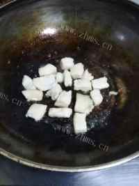 美味的酱烧豆干肉片做法图解5)