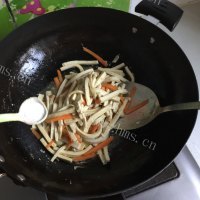 家常菜韭菜炒豆干做法图解8)